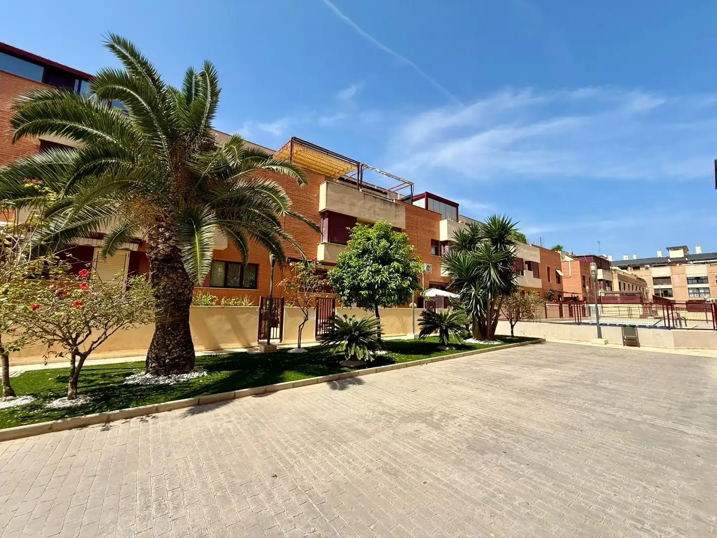 Vista exterior de Piso de alquiler en Sagunto / Sagunt con Piscina comunitaria