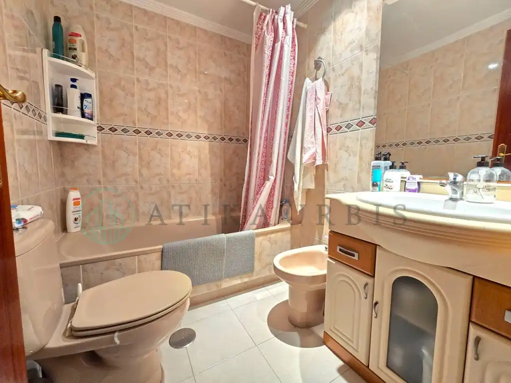 Bathroom of Duplexes for sale in Málaga  with Air Conditioner, Private garden and Terrace