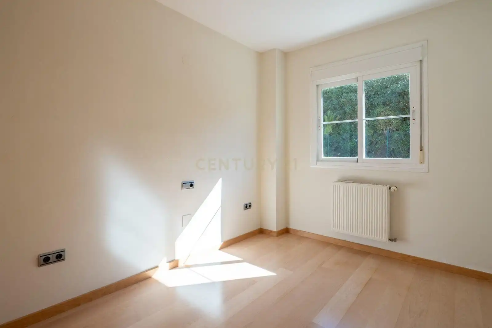 Bedroom of Houses for sale in Fuengirola  with Air Conditioner, Private garden and Storage room
