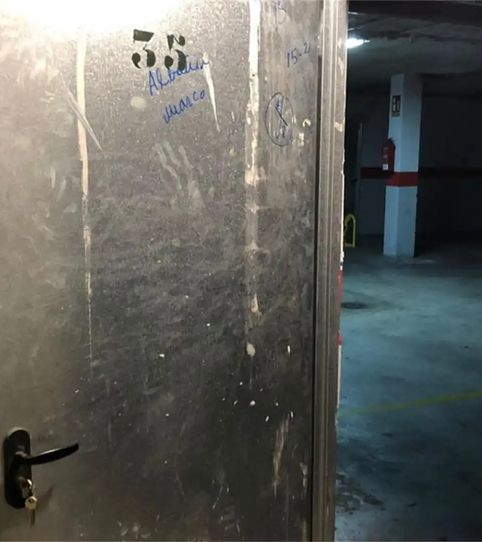Foto 2 de Garaje en venta en Calle Poseidon, 8, Nueva Torrequebrada, Benalmádena