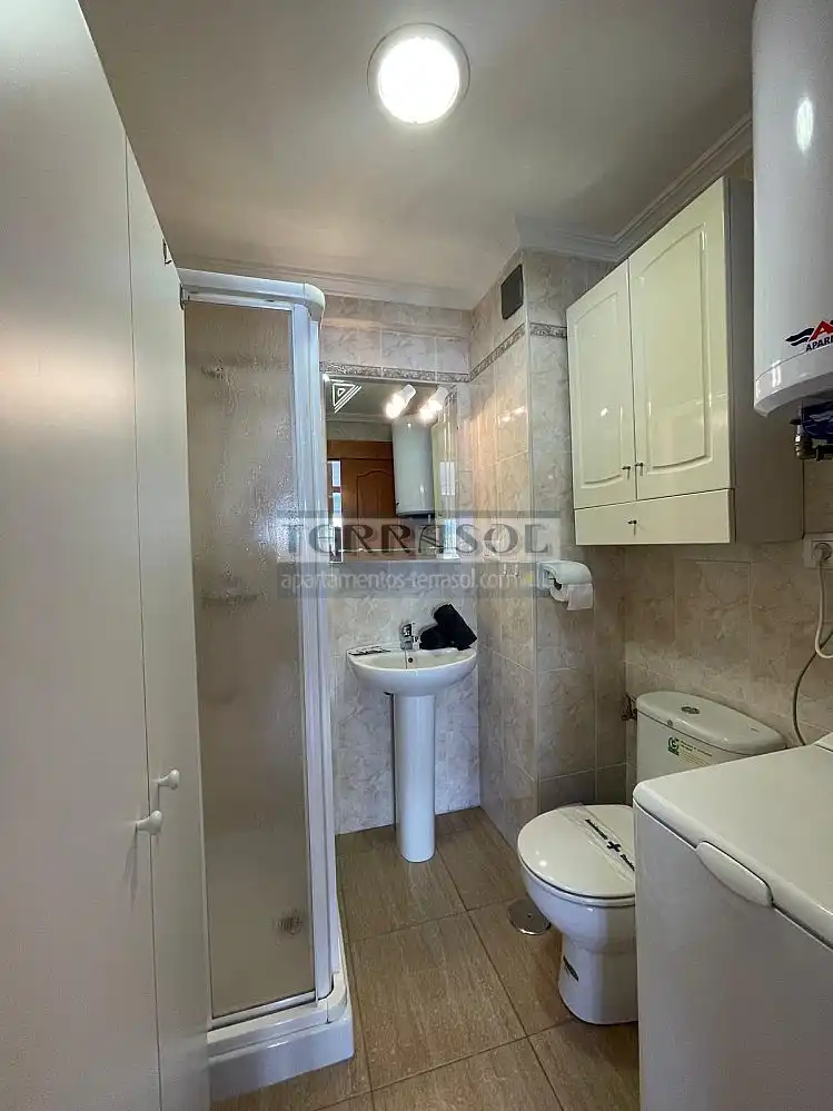 Bany de Apartament en venda en Vélez-Málaga amb Aire condicionat, Calefacció i Jardí privat