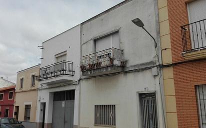 Exterior view of House or chalet for sale in Villanueva de la Serena