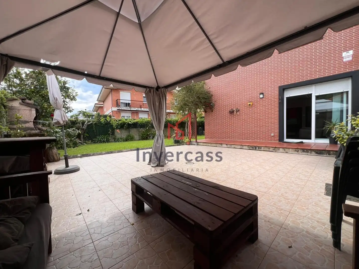 Terraza de Casa adosada en venta en Castro-Urdiales con Calefacción, Jardín privado y Terraza