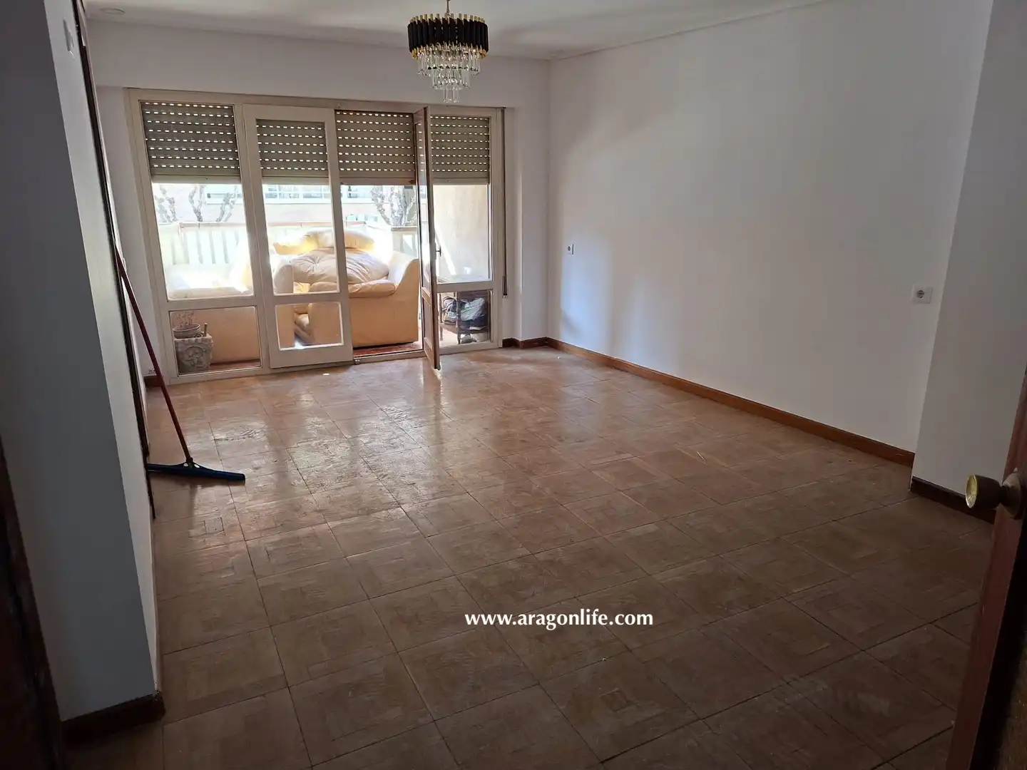 Sala de estar de Piso en venta en Caspe con Calefacción, Terraza y Balcón