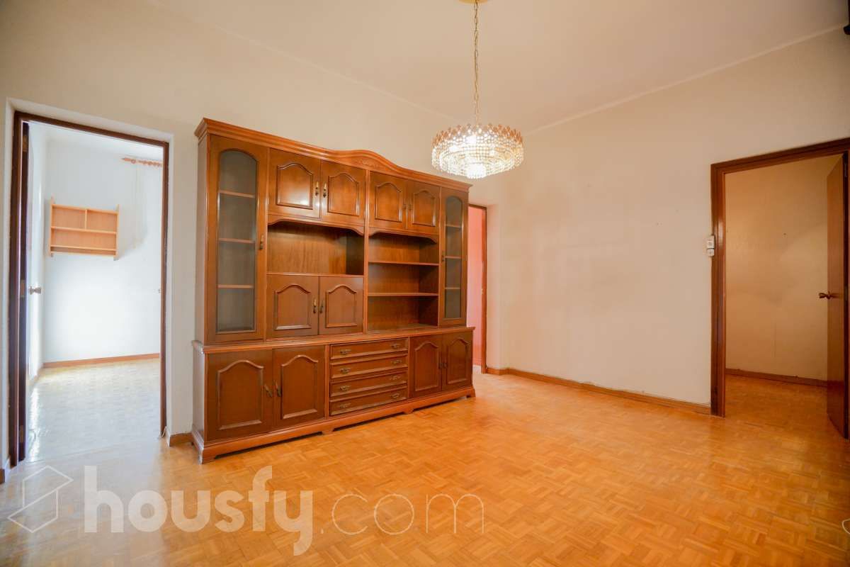 Living room of Flat for sale in  Madrid Capital  with Heating and Parquet flooring