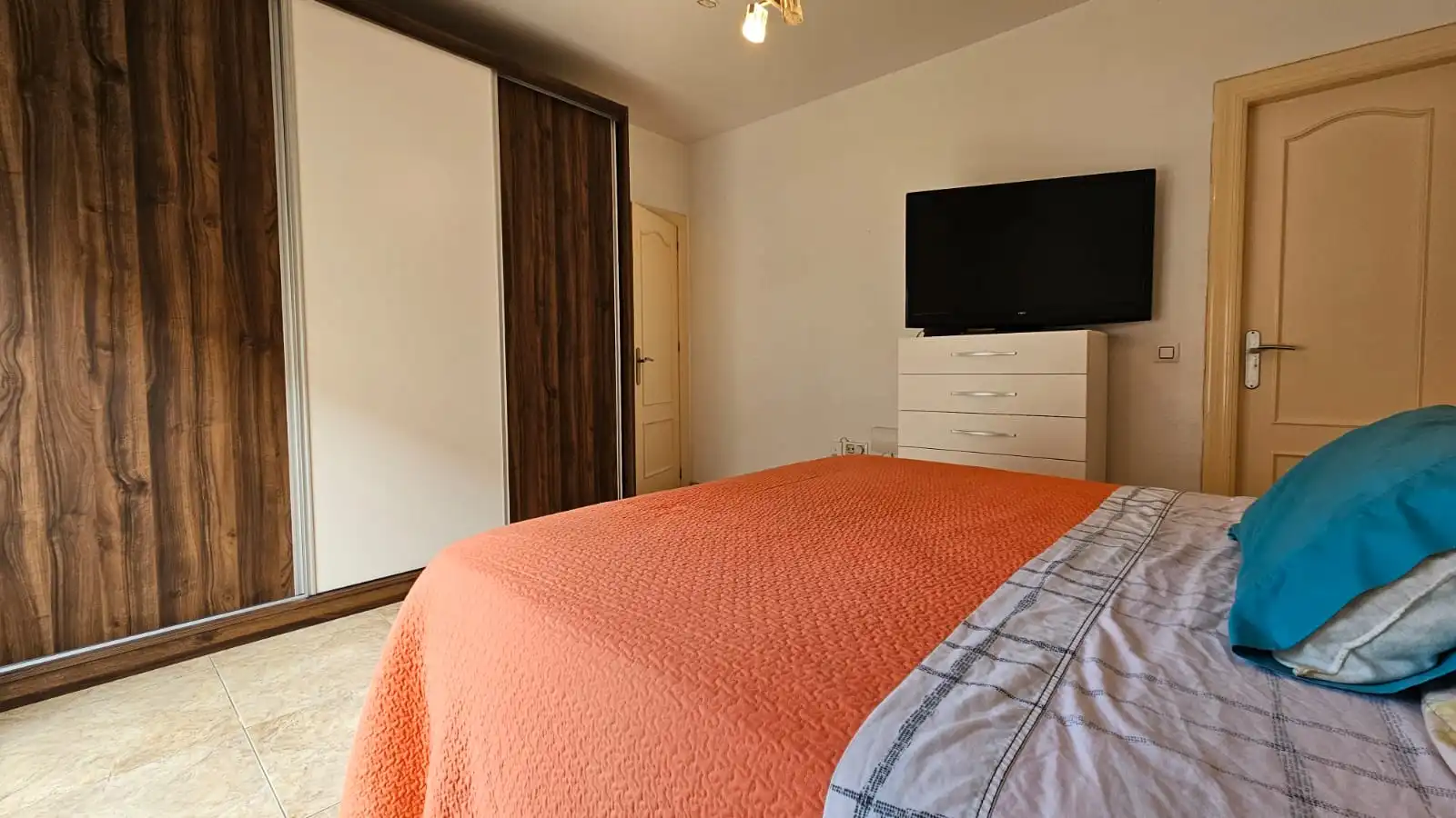 Habitación de Ático en venta en El Ejido con Aire acondicionado, Terraza y Amueblado