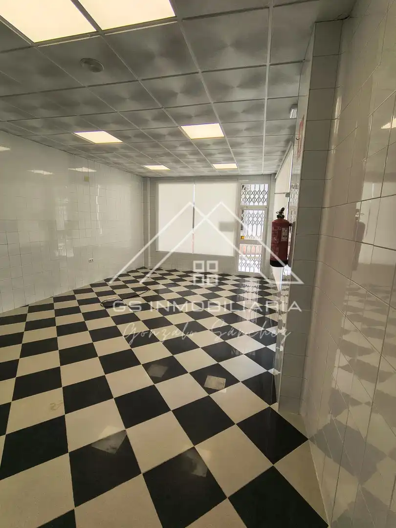 Local comercial en venda a Centro, imagen 2