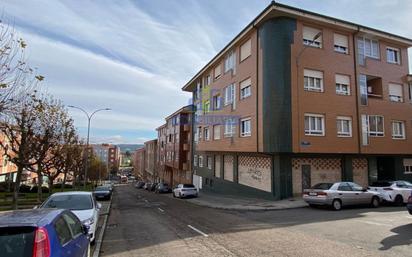 Exterior view of Flat for sale in León Capital   with Heating, Parquet flooring and Terrace