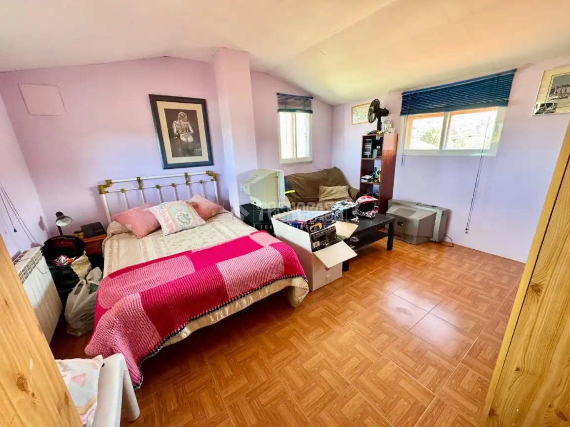 Schlafzimmer von Haus oder Chalet zum Verkauf in Valdeavero mit Heizung und Schwimmbad