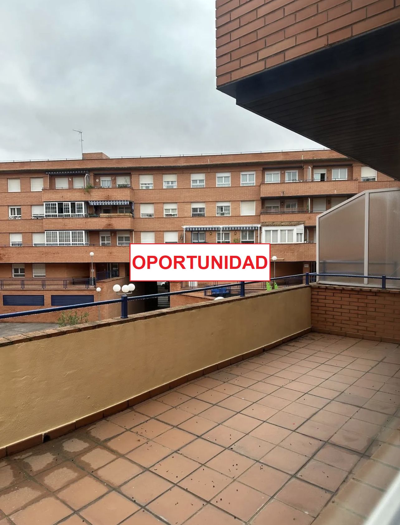 Exterior view of Flat for rent in Ciudad Real Capital  with Air Conditioner, Terrace and Storage room