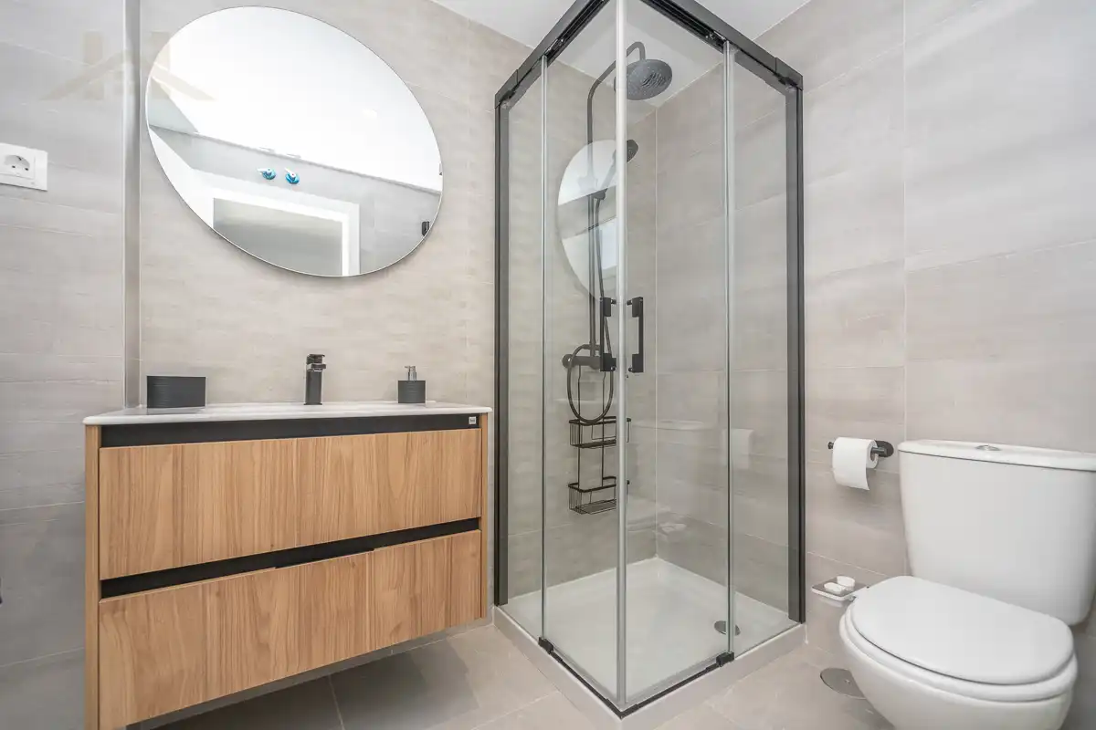 Badezimmer von Wohnung zum Verkauf in Collado Villalba mit Heizung, Terrasse und Abstellraum