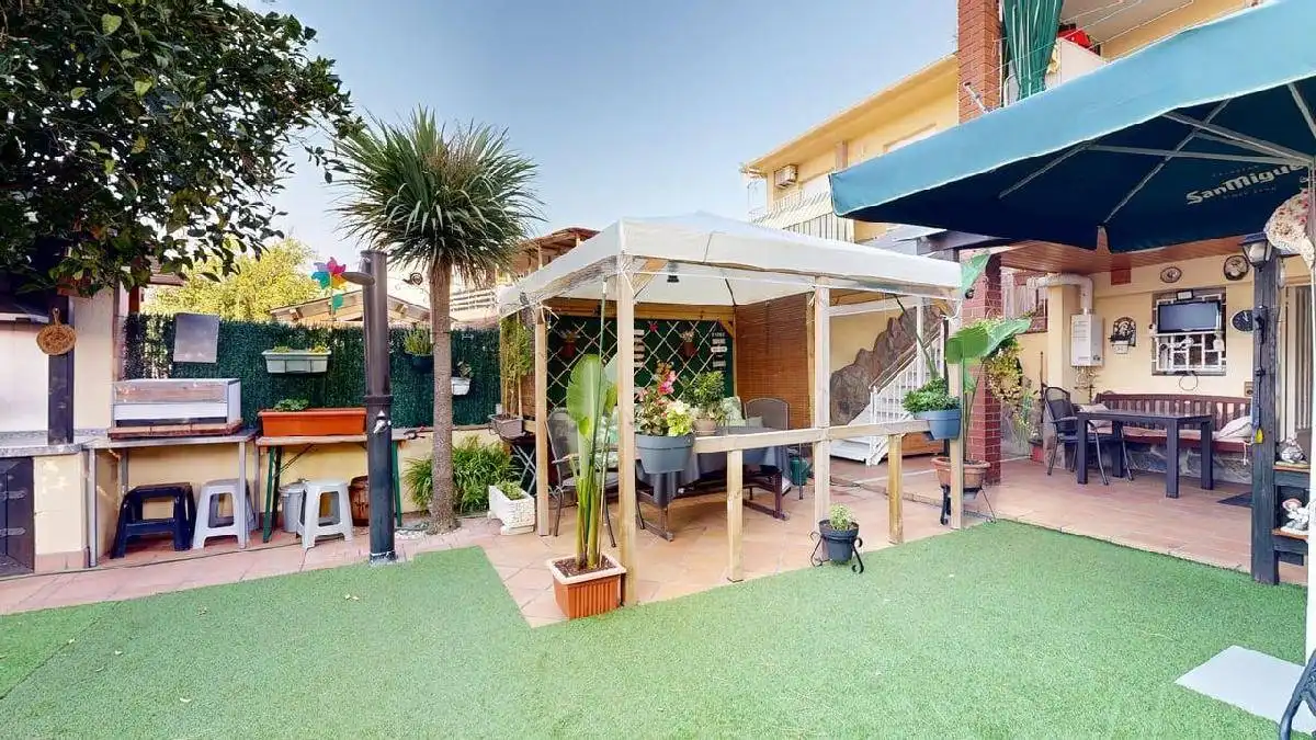 Terrace of Houses for sale in Barberà del Vallès  with Heating, Private garden and Terrace