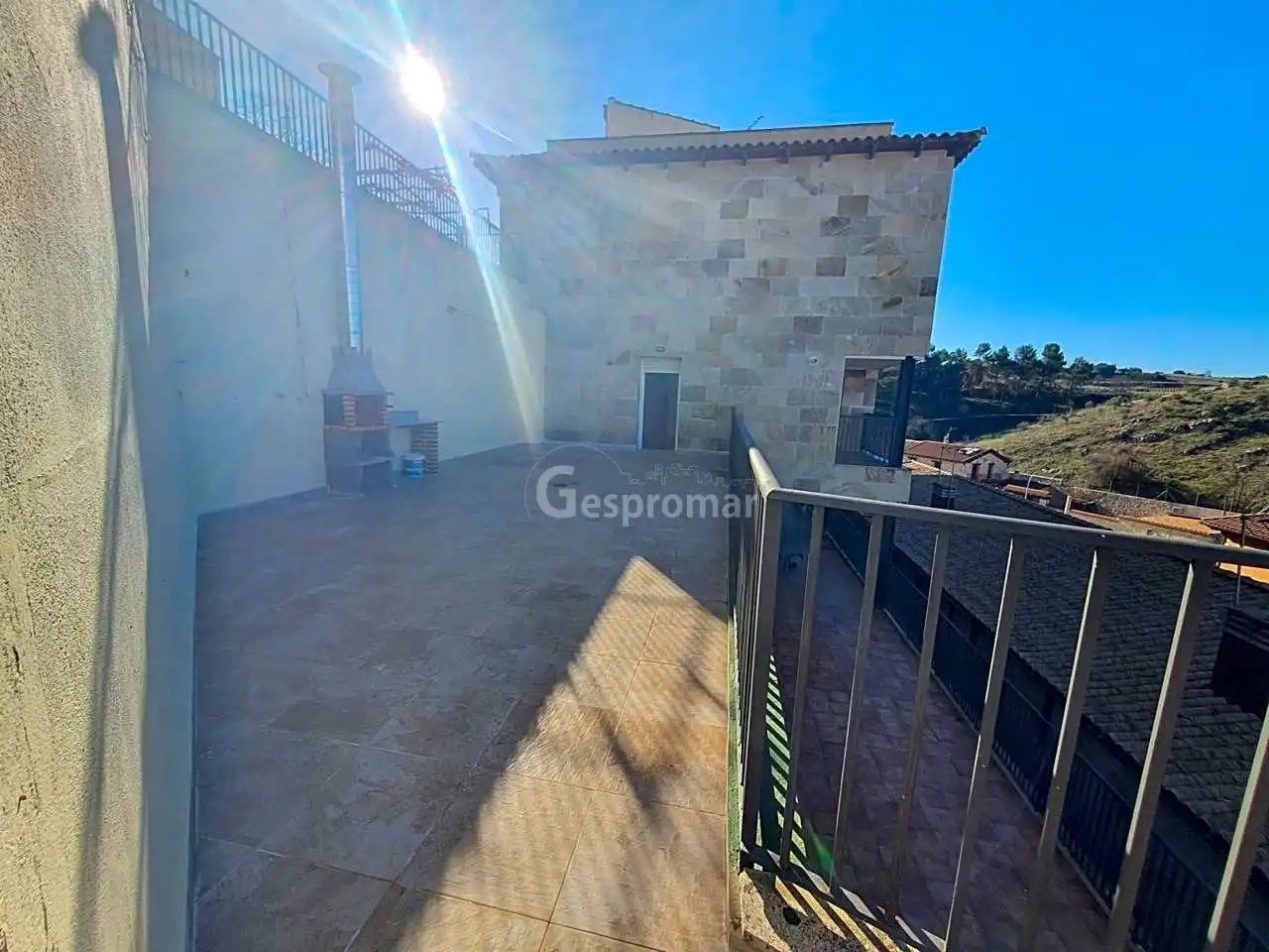 Terrassa de Casa adosada en venda en Belmonte de Tajo amb Calefacció, Jardí privat i Terrassa