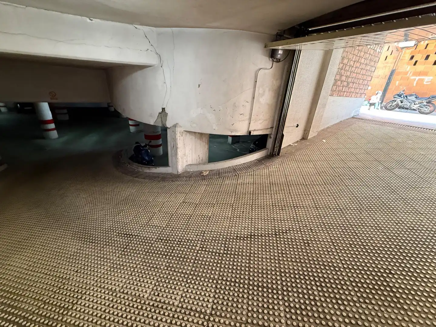 Garaje en venta en Boiro