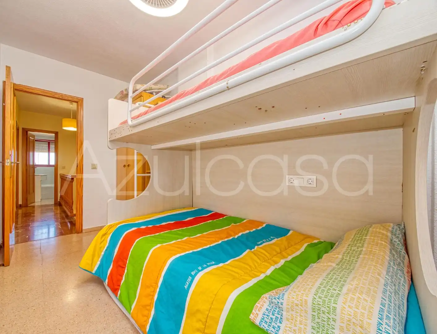 Schlafzimmer von Maisonette zum Verkauf in El Campello mit Klimaanlage, Abstellraum und Gemeinschaftspool