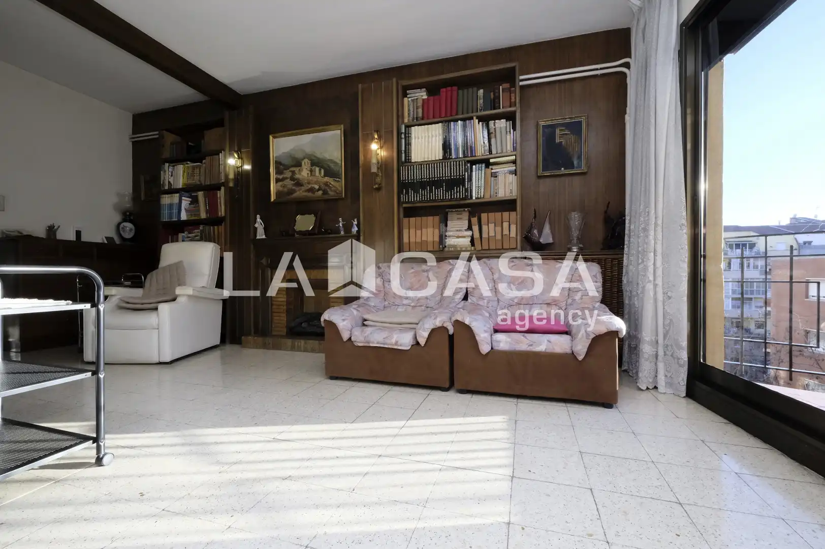 Piso en venta en Barcelona con Calefacción y Balcón