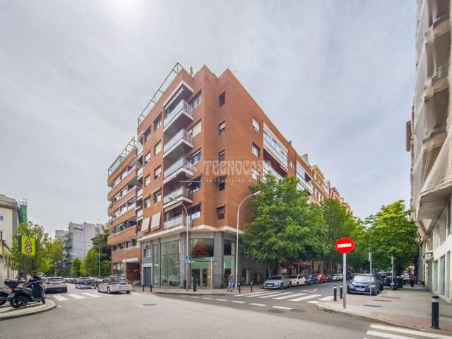 Piso en Venta en Ríos Rosas - Nuevos Ministerios