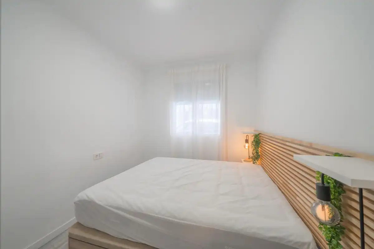 Habitación de Planta baja en venta en Santa Pola con Aire acondicionado, Calefacción y Amueblado