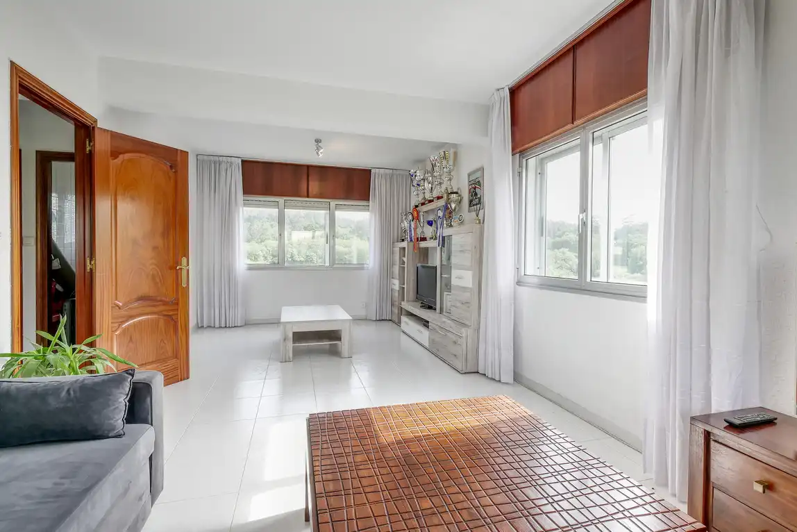 Sala de estar de Casa o chalet en venta en A Laracha   con Calefacción, Jardín privado y Trastero