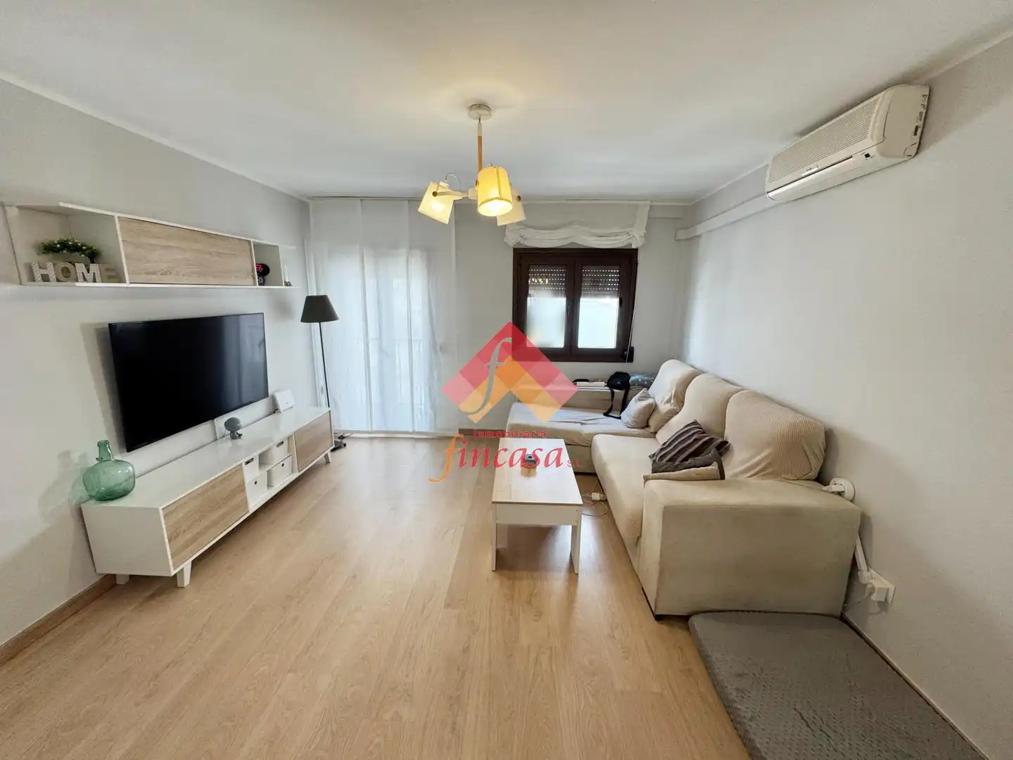 Living room of Flat for sale in Ronda  with Terrace and Storage room