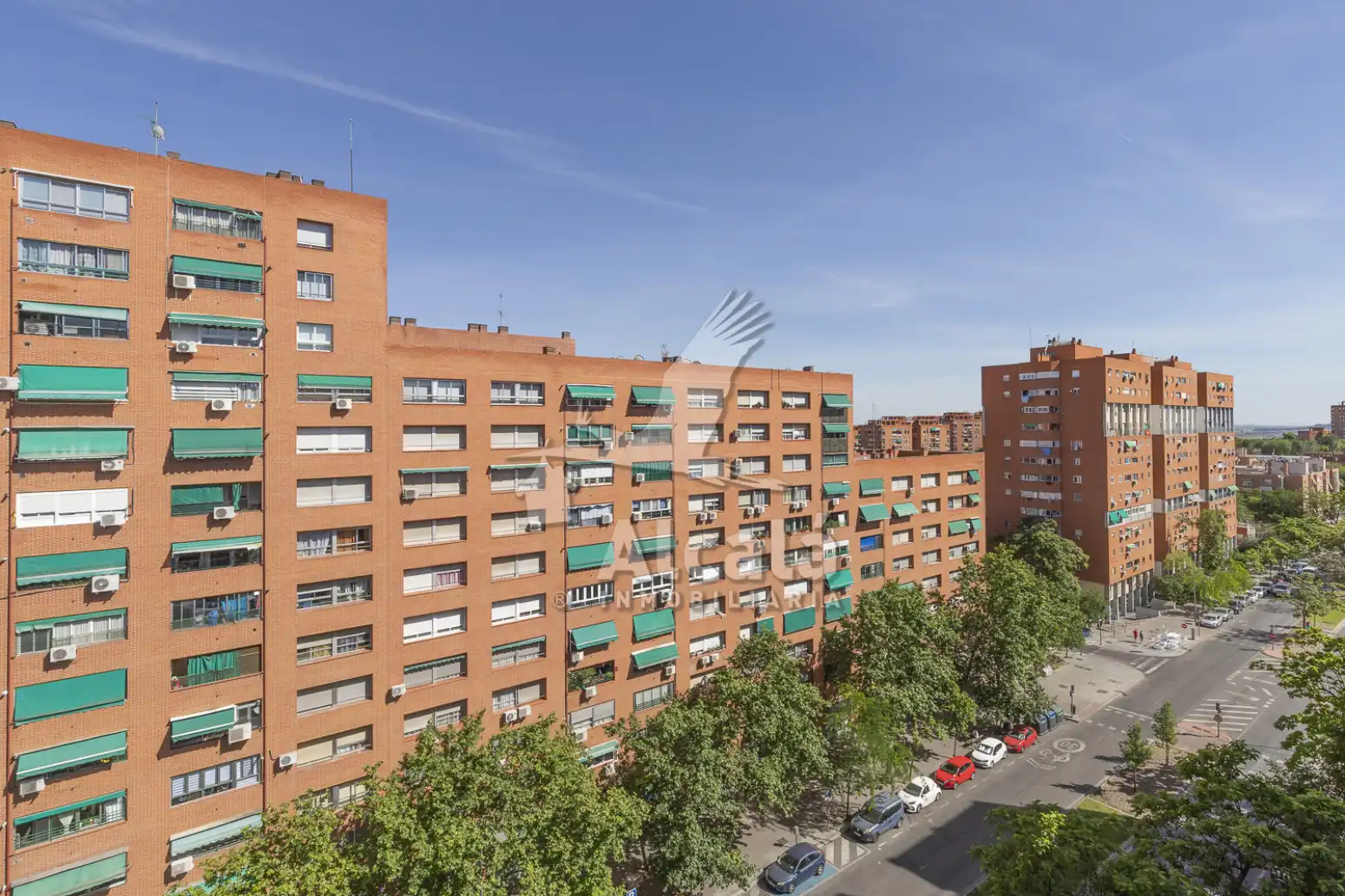Vista exterior de Piso en venta en Madrid con Calefacción y Terraza