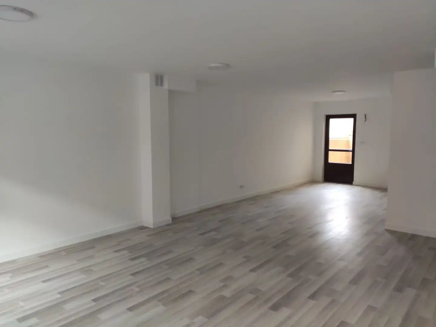 Büro zur Miete in Neda