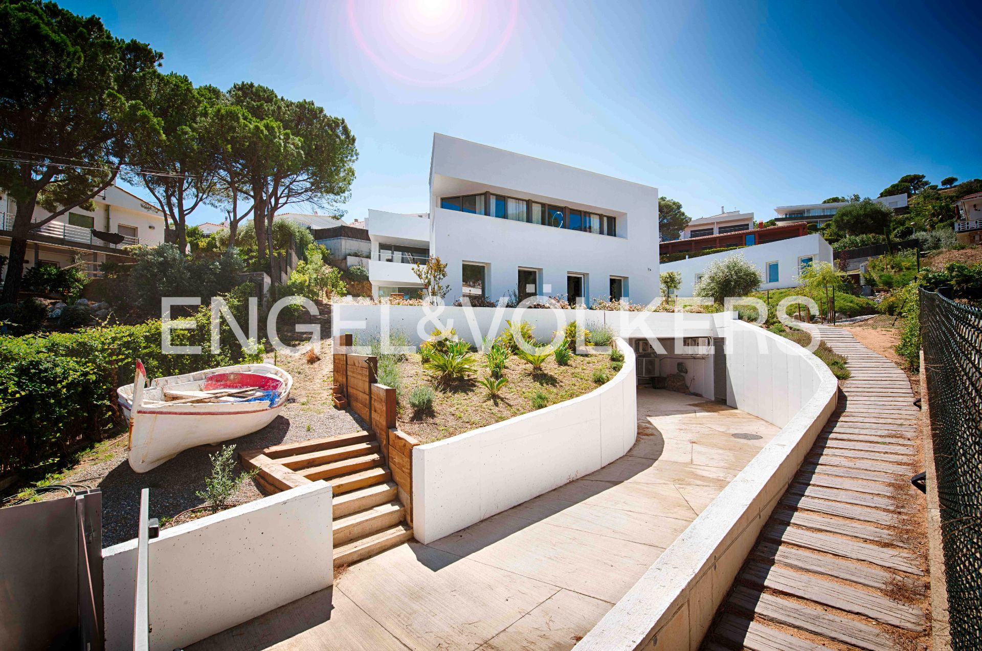 Vista exterior de Casa o xalet en venda en El Port de la Selva amb Calefacció, Jardí privat i Terrassa