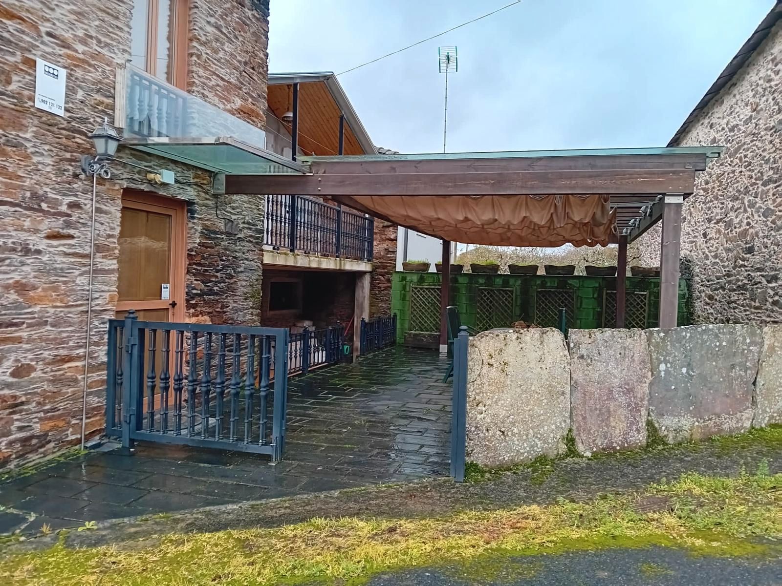 Terrace of House or chalet for sale in Begonte  with Furnished