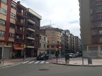 Außenansicht von Wohnung zum Verkauf in Zaragoza