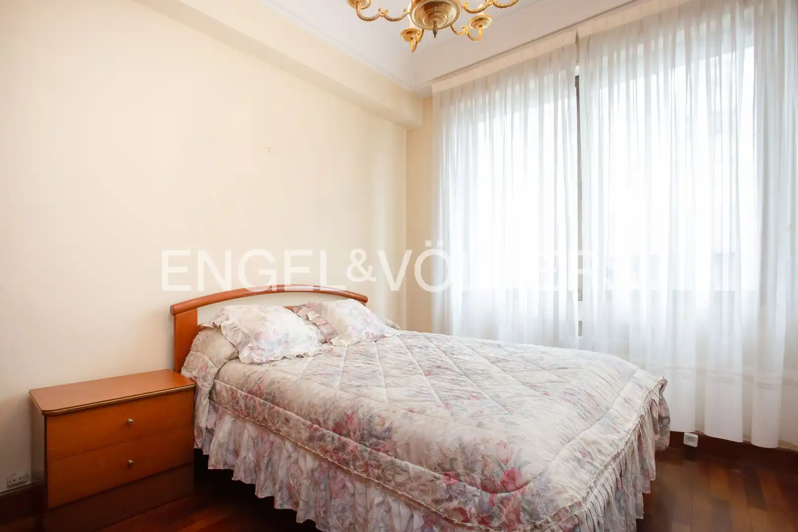 Habitación de Piso en venta en Bilbao  con Calefacción y Balcón