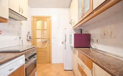Kitchen of Flat for sale in  Madrid Capital  with Air Conditioner, Terrace and Storage room