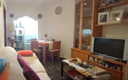 Living room of Flat for sale in L'Hospitalet de Llobregat  with Balcony