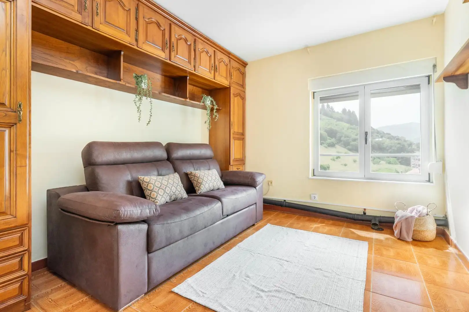 Living room of Flat for sale in Cangas del Narcea  with Heating and Furnished