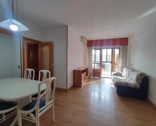 Living room of Flat to rent in  Madrid Capital  with Air Conditioner, Heating and Terrace