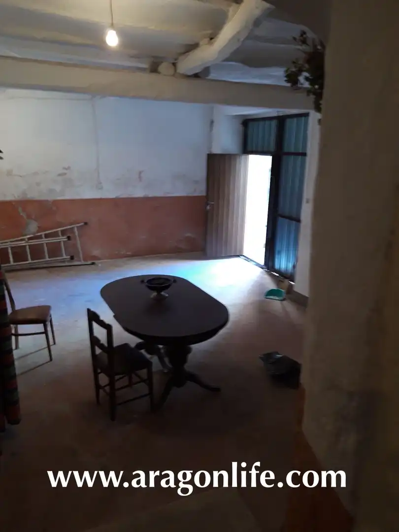 Houses for sale in Fabara  with Storage room, Furnished and Oven
