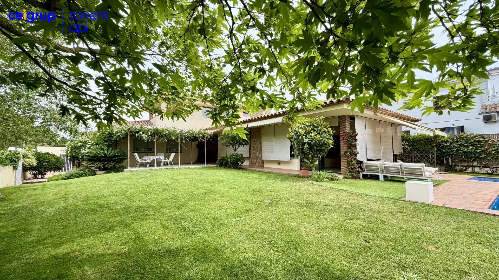 Garden of Houses for sale in L'Escala  with Air Conditioner, Heating and Terrace