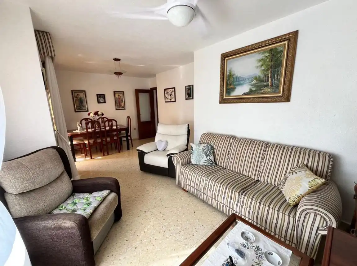 Apartamento con ascensor en venta en Avenida de Finestrat, imagen 2