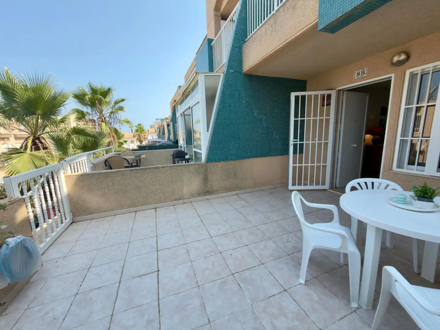Terraza de Casa o chalet en venta en Torrevieja con Jardín privado, Amueblado y Piscina comunitaria