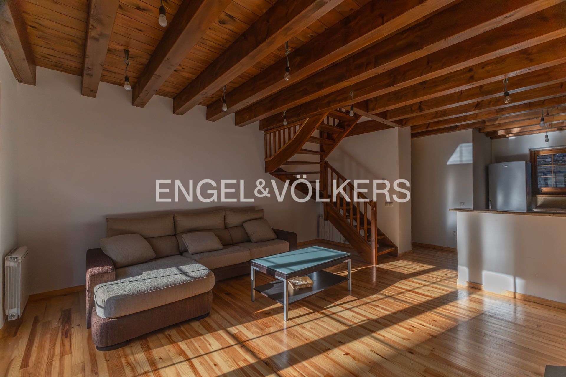 Living room of Single-family semi-detached for sale in Alp  with Heating, Parquet flooring and Terrace
