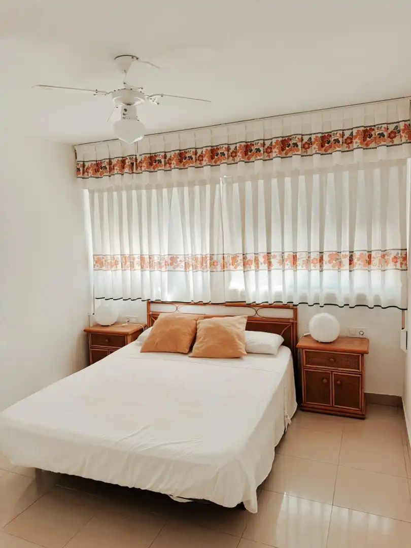 Habitación de Piso de alquiler en Alicante / Alacant con Terraza y Amueblado