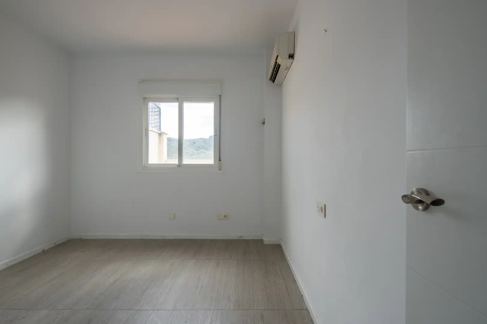Dormitori de Pis en venda en Cenes de la Vega amb Aire condicionat i Terrassa