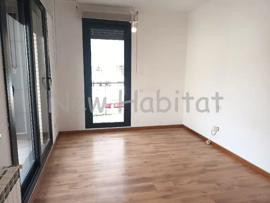 Habitación de Casa adosada en venta en Castellón de la Plana / Castelló de la Plana con Aire acondicionado, Jardín privado y Terraza