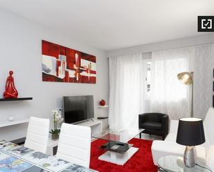 Living room of Flat to rent in  Madrid Capital  with Air Conditioner, Heating and Balcony