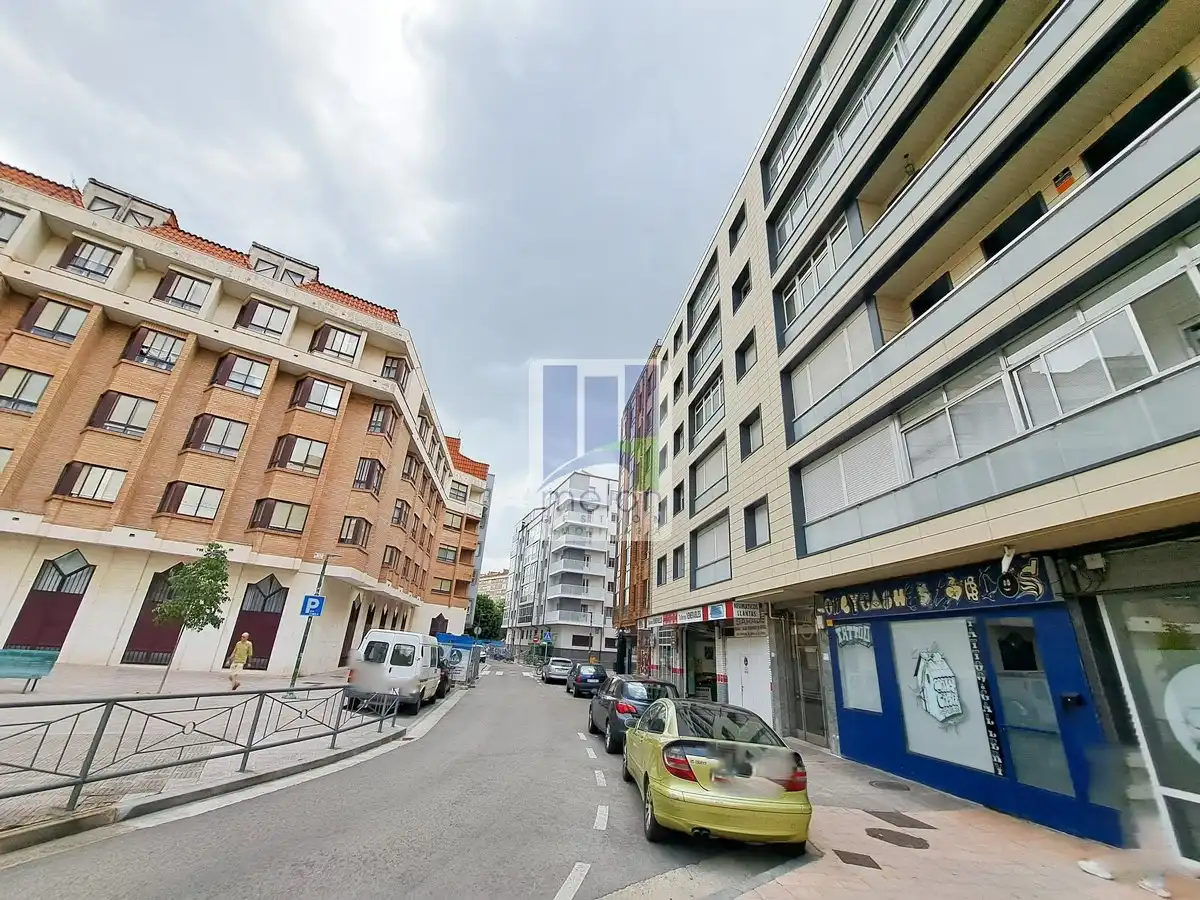 Vista exterior de Pis en venda en Burgos amb Traster