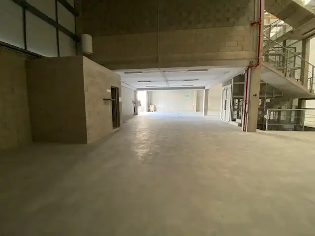 Nau industrial en venda a Avenida Niceto Alcalá-Zamora