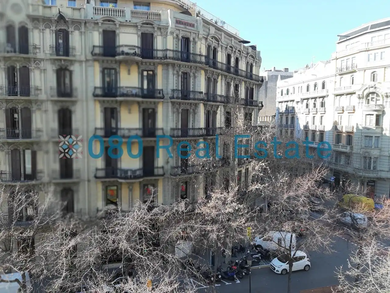 Pis amb ascensor en venda a De Catalunya