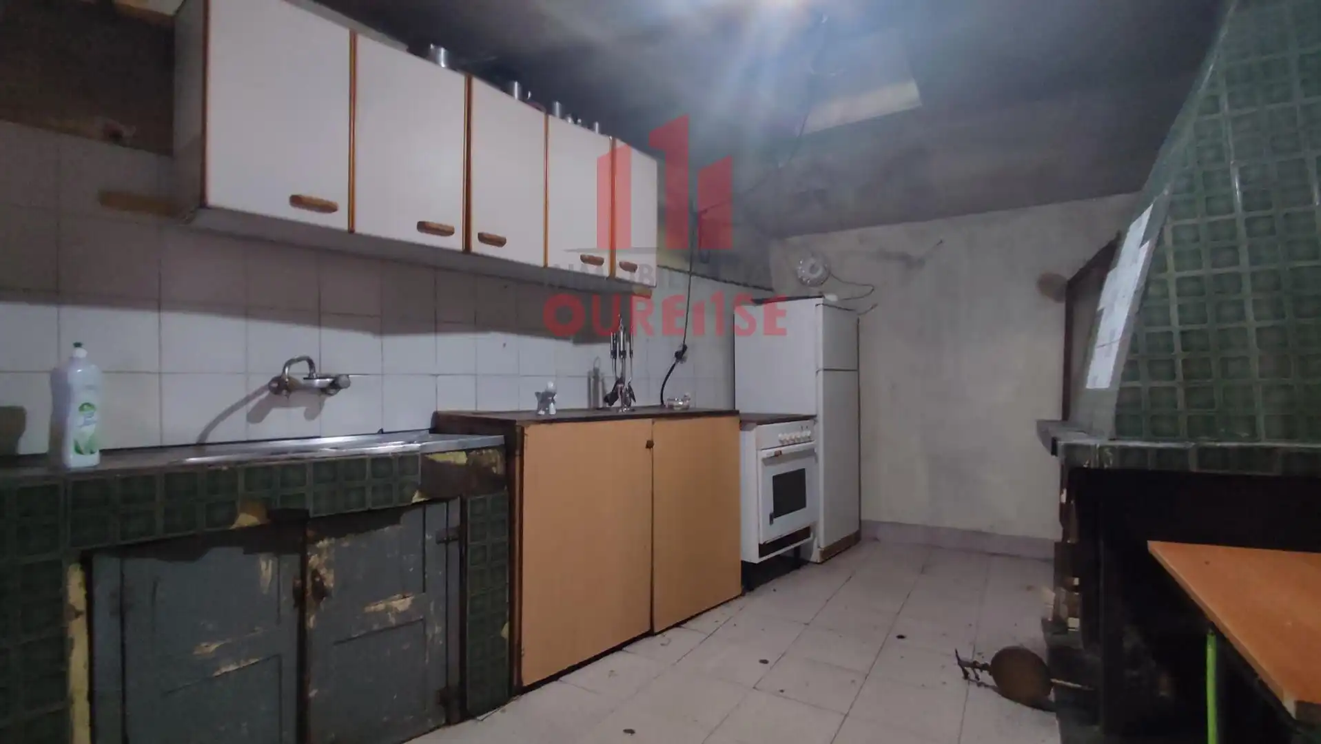 Kitchen of Houses for sale in Ourense Capital   with Private garden and Storage room