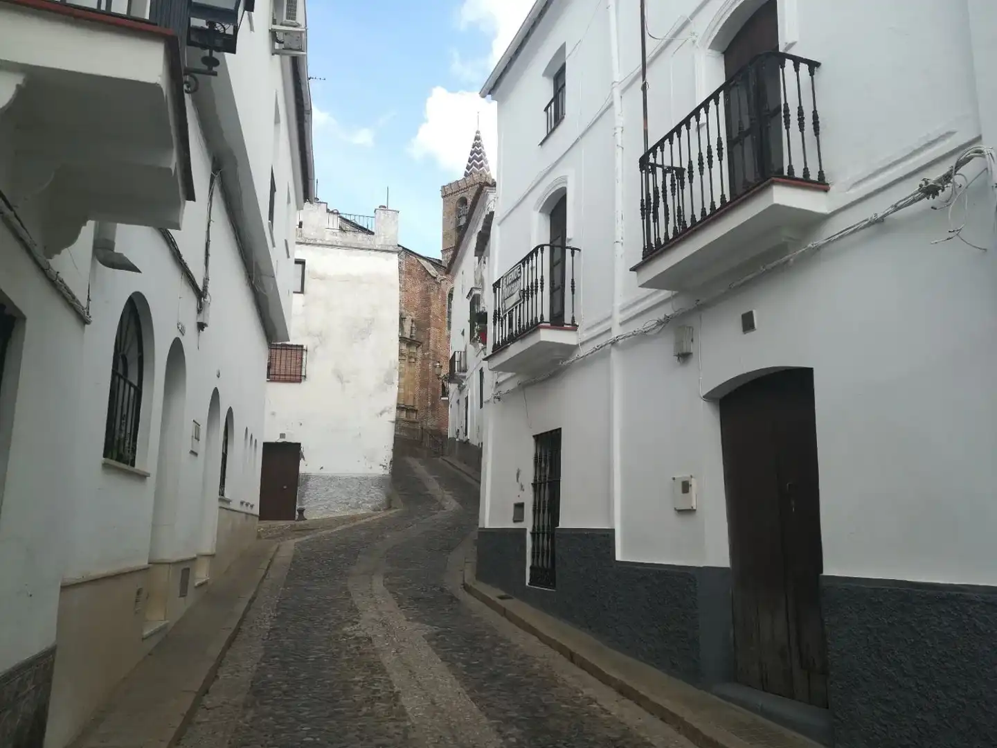 Vista exterior de Casa o xalet en venda en Aroche amb Balcó