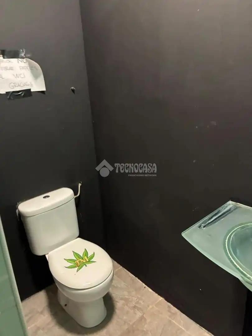 Baño de Local de alquiler en Cerro - Amate