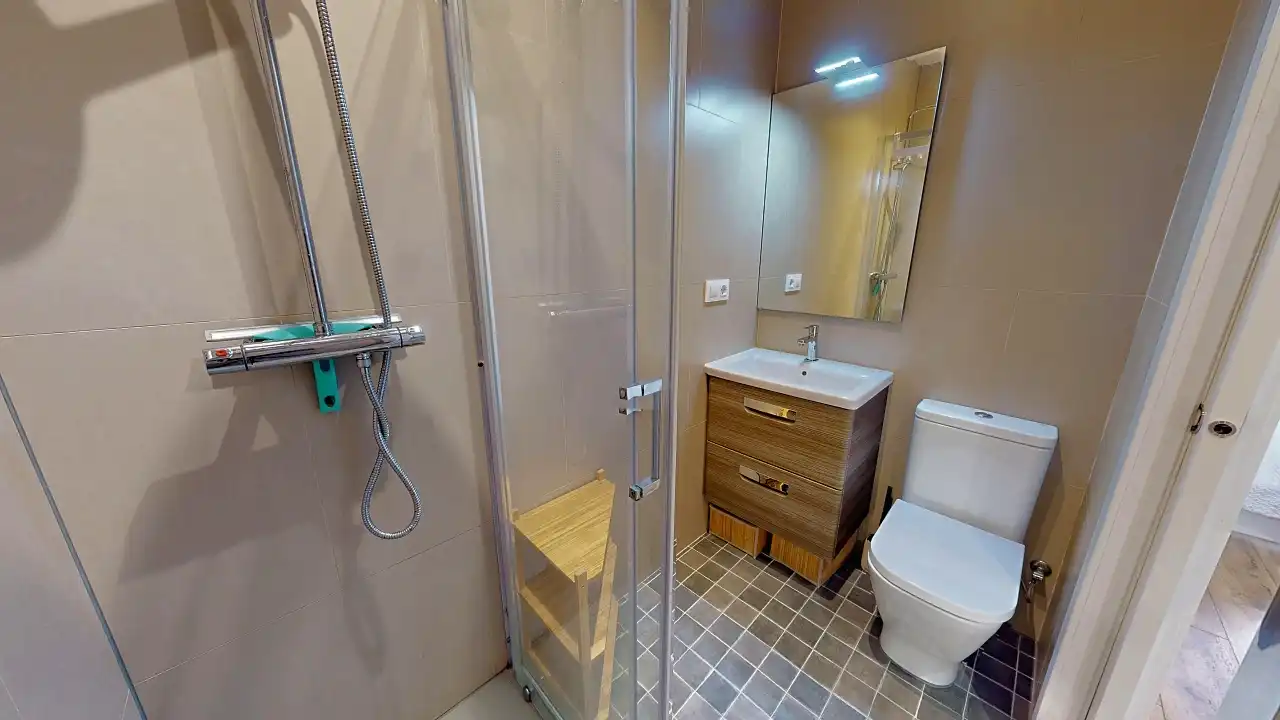 Baño de Piso en venta en Barcelona con Aire acondicionado, Calefacción y Balcón